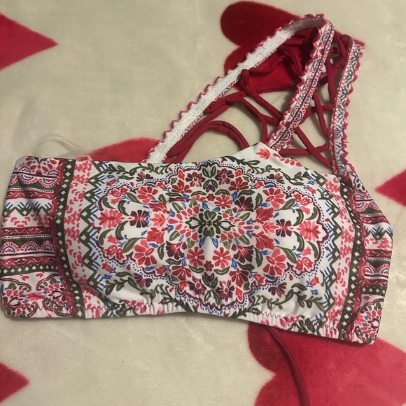 Becca One Strap Floral Red Laces Swimsuit Bikini Top NWOT - Picture 3 of 10